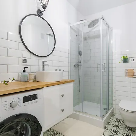 Turkus Z Basenem Apartman *