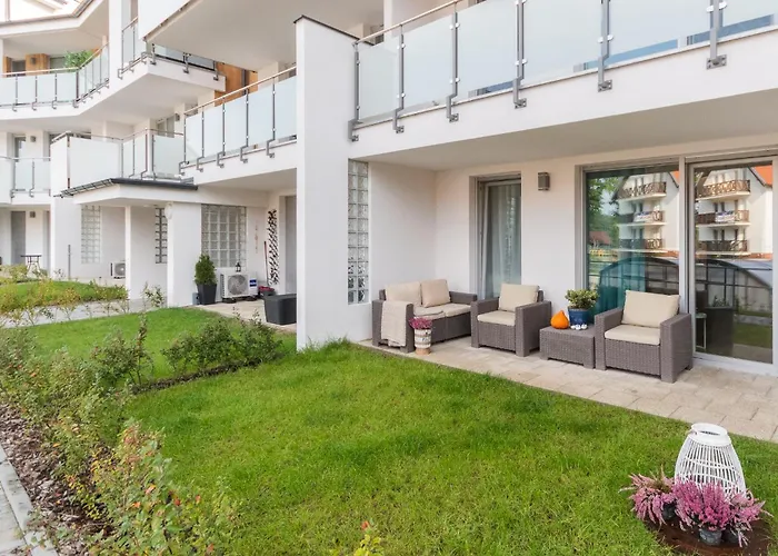 Turkus Z Basenem * Sztutowo